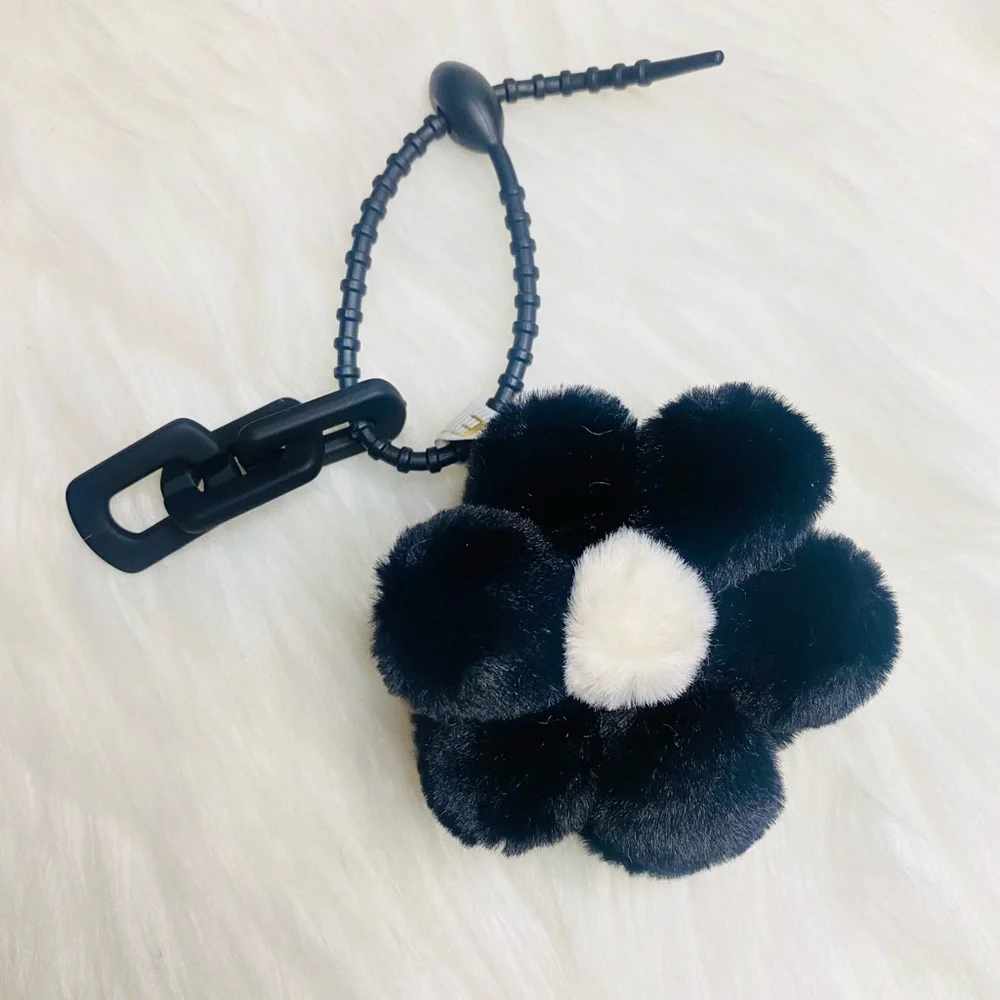 Flower Plush Keychain Cute Pom Pom Keyring Key Chain Bag Charm black
